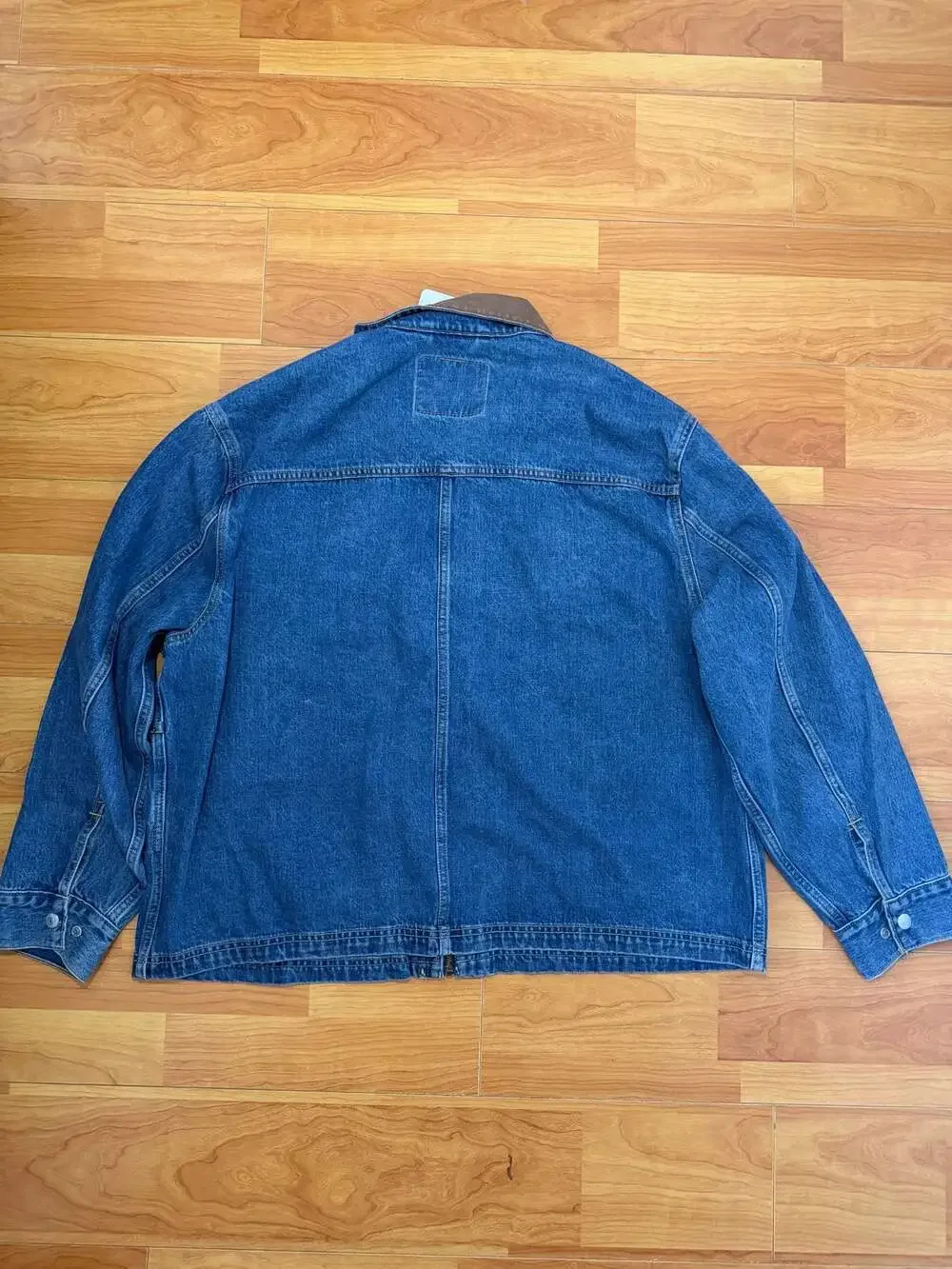 Levi's East Port Denim Jacket Relaxed Fit with Brown Collar Size XL